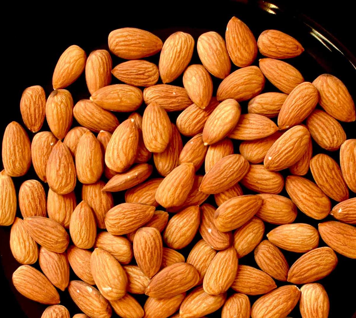 Almond Kernal 20/22